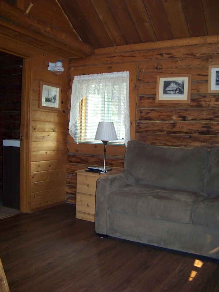 Box Canyon Cabins, Seward: $195 Room Prices & Reviews ...