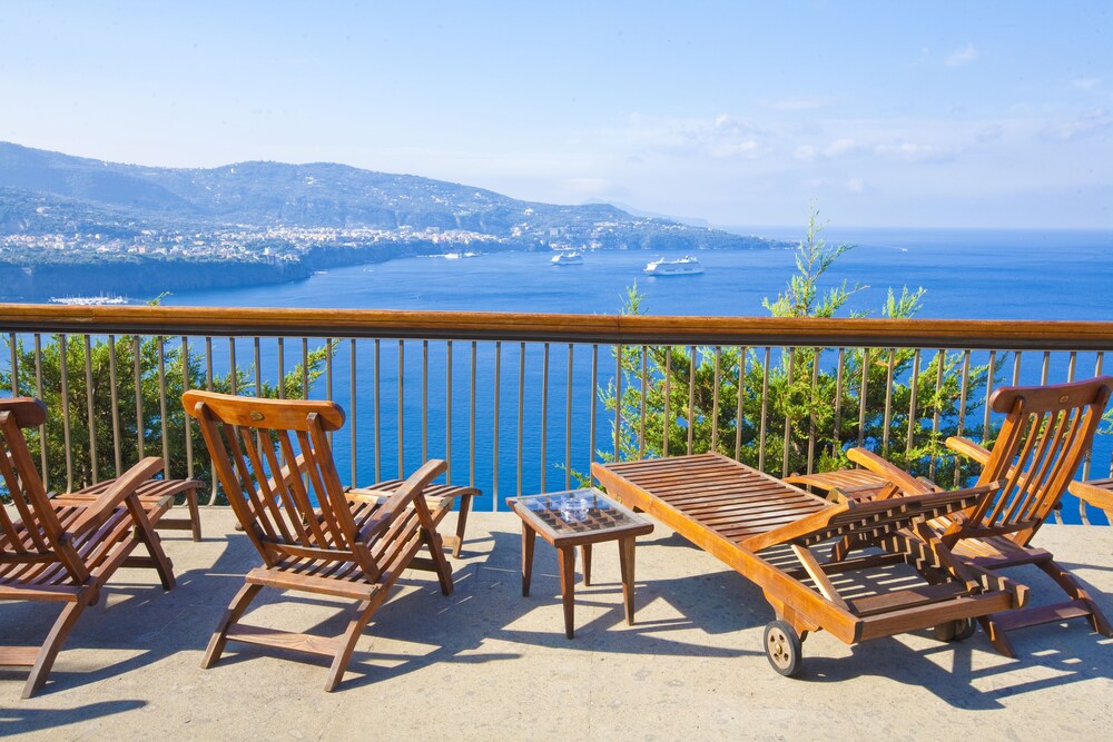 Mega Mare Hotel Sorrento Mega Mare Hotel Sorrento
