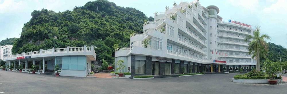 Front of property, Hung Long Harbour Hotel