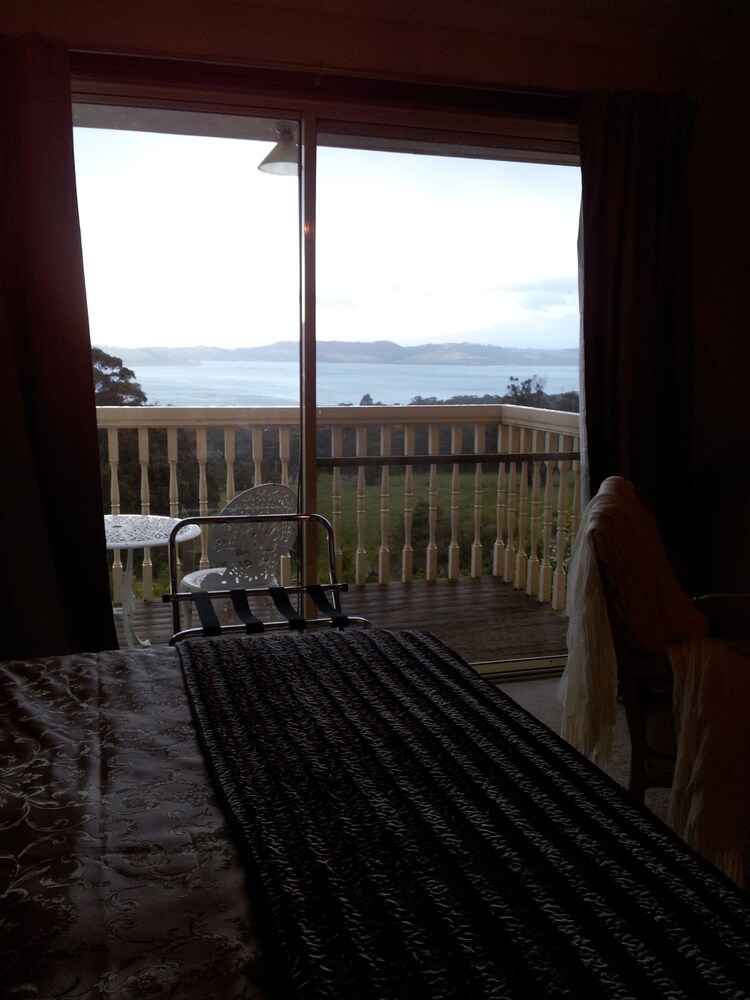 Waterview Gardens Bed And Breakfast