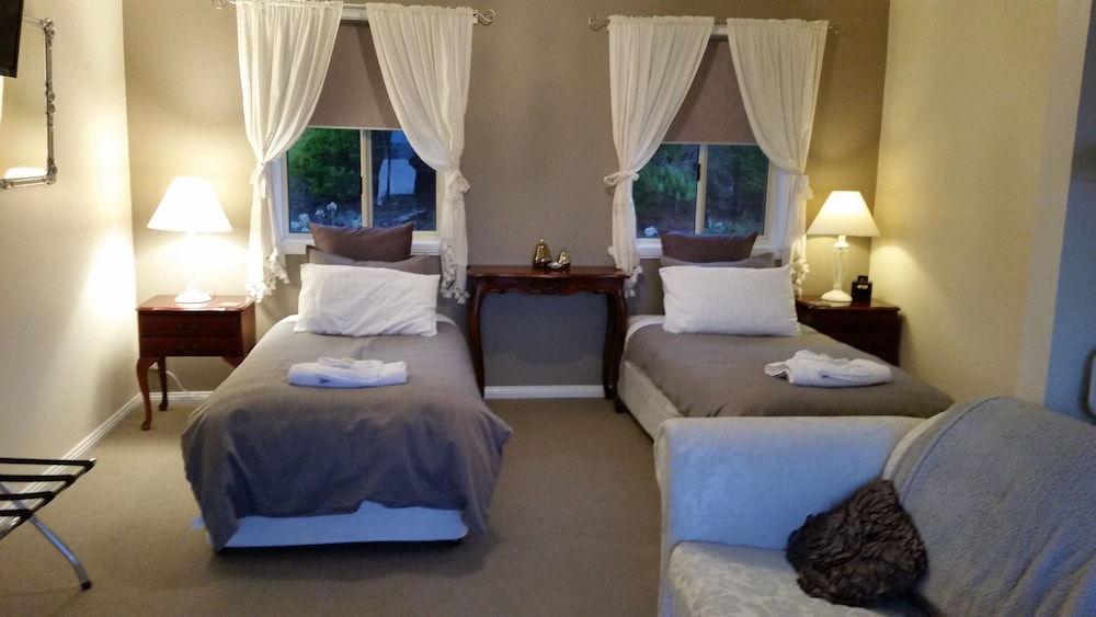 Waterview Gardens Bed And Breakfast