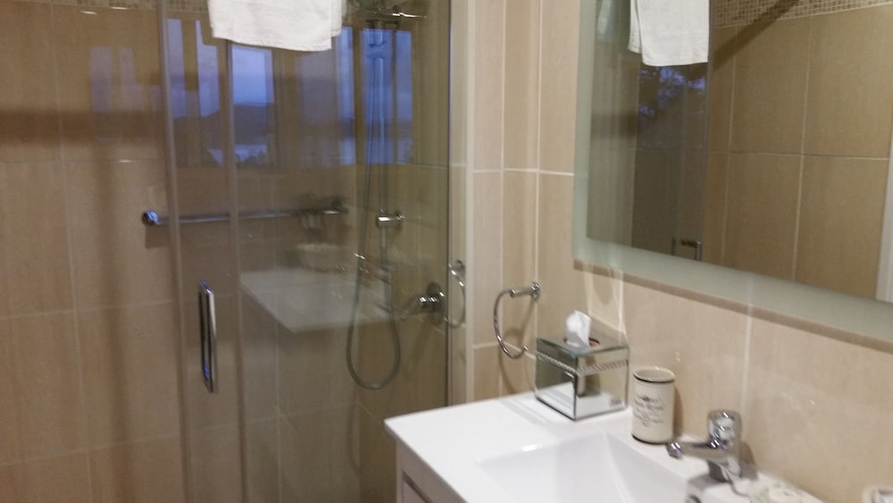 Waterview Gardens Bed And Breakfast