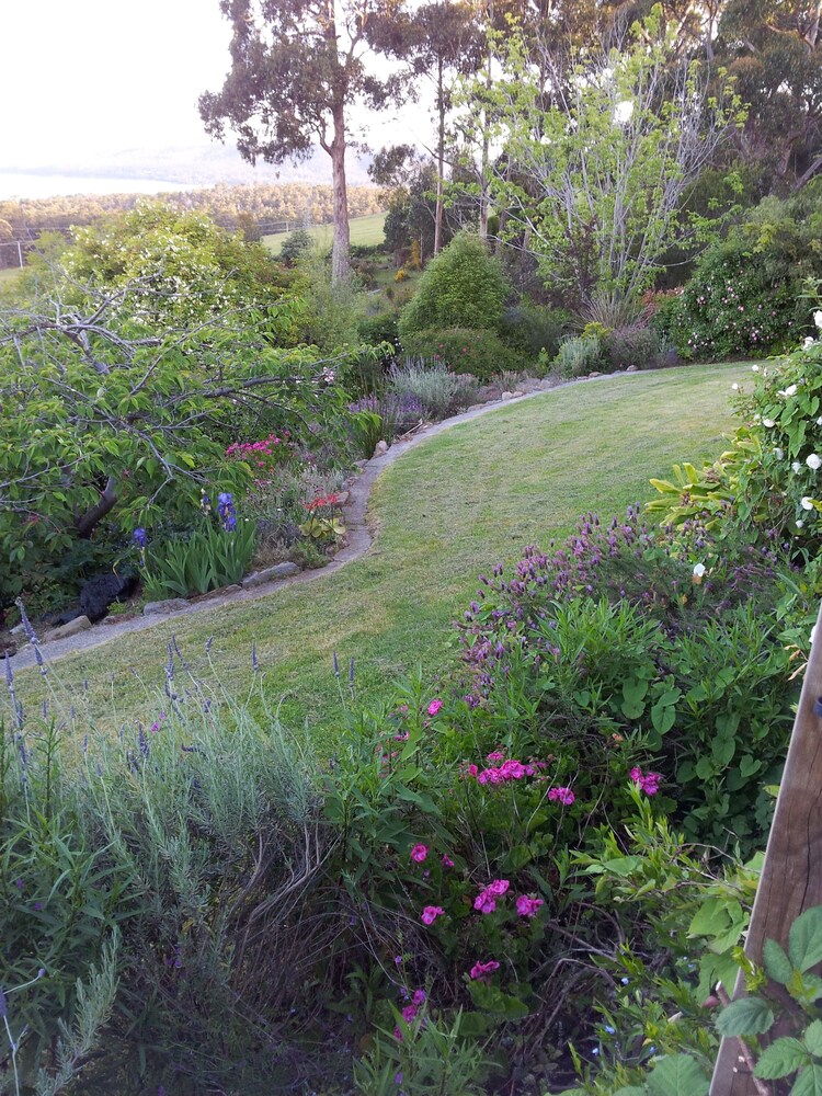 Waterview Gardens Bed And Breakfast