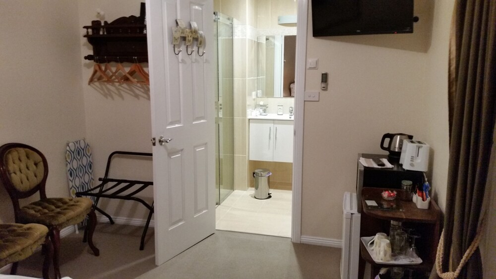 Waterview Gardens Bed And Breakfast