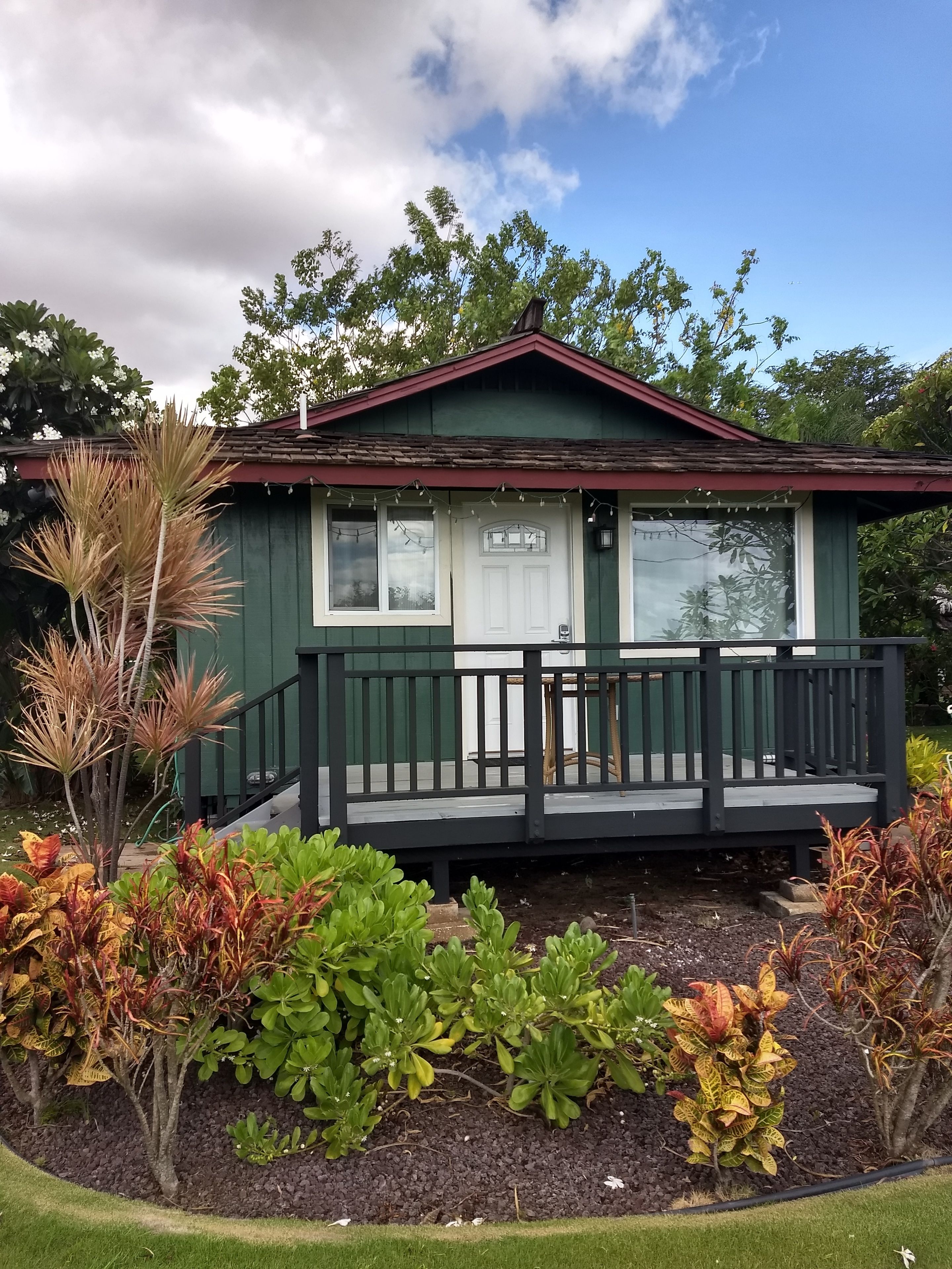 Nona Lani Cottages In Kihei Hi Expedia