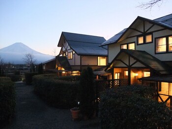 Lake Villa Kawaguchiko Reviews Photos Rates Ebookers Com