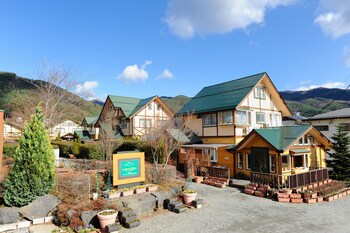 Lake Villa Kawaguchiko Reviews Photos Rates Ebookers Com