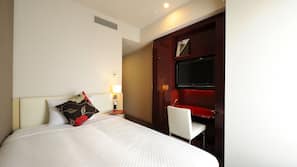 Premium bedding, in-room safe, desk, free WiFi