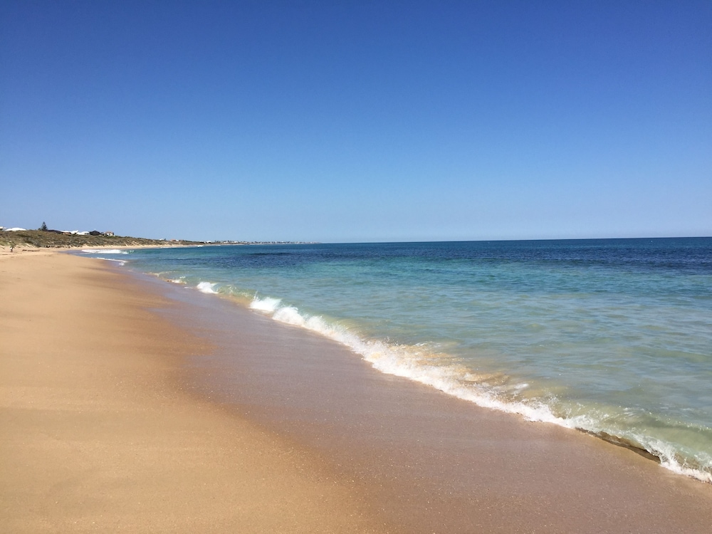 Beach Front - The Wedge