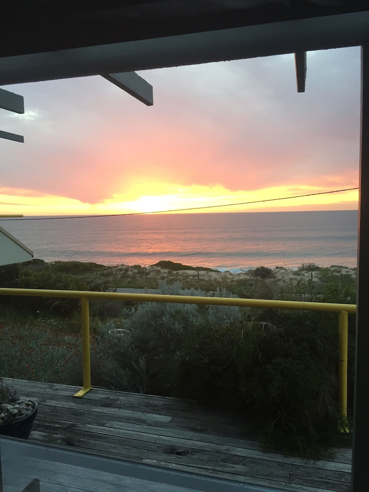 Beach Front - The Wedge