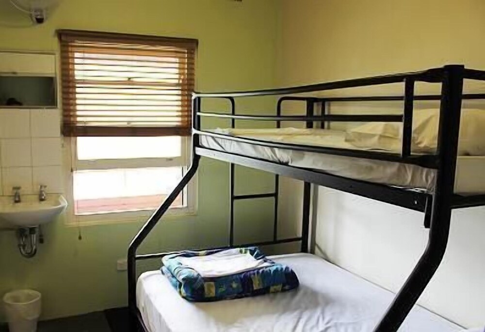 Central Backpackers - Hostel