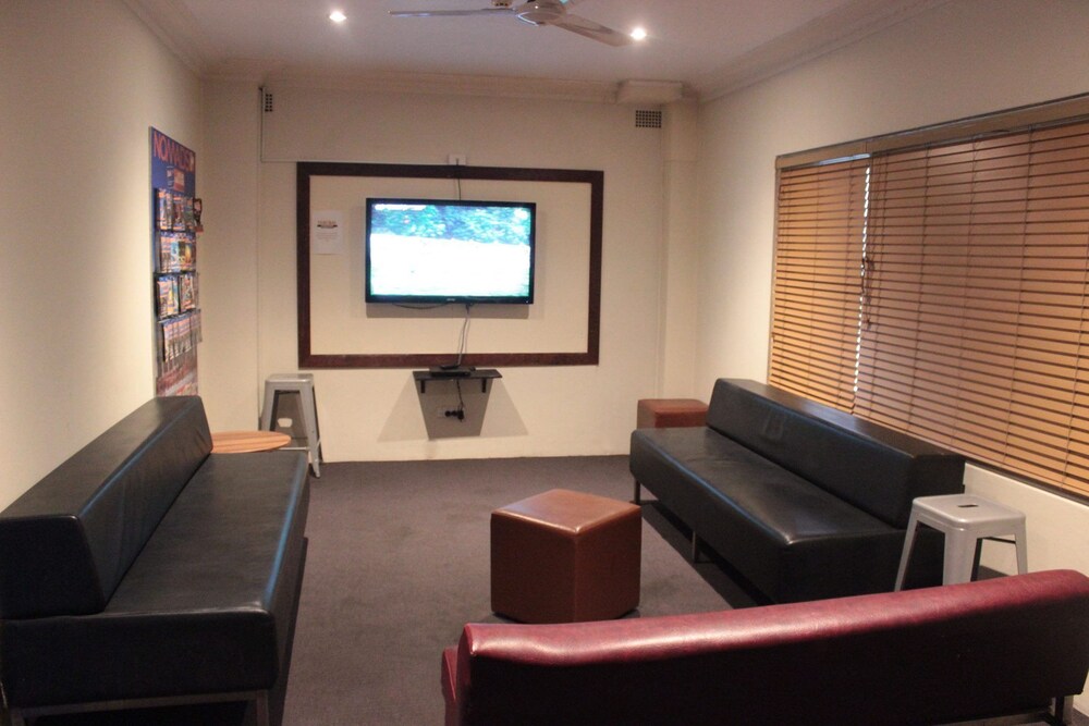 Central Backpackers - Hostel