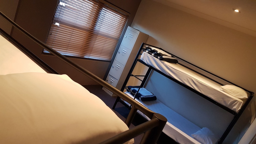 Central Backpackers - Hostel