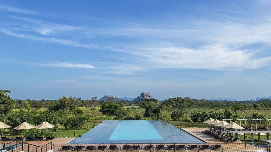 Aliya Resort & Spa