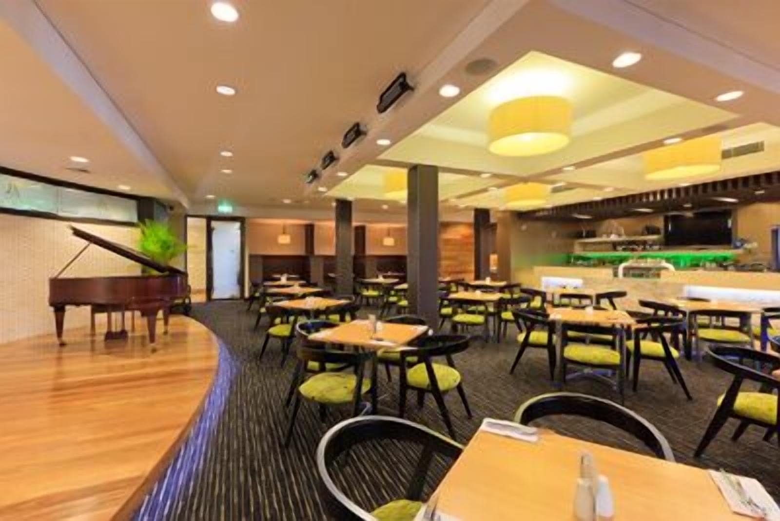 Park Avenue Hotel Motel