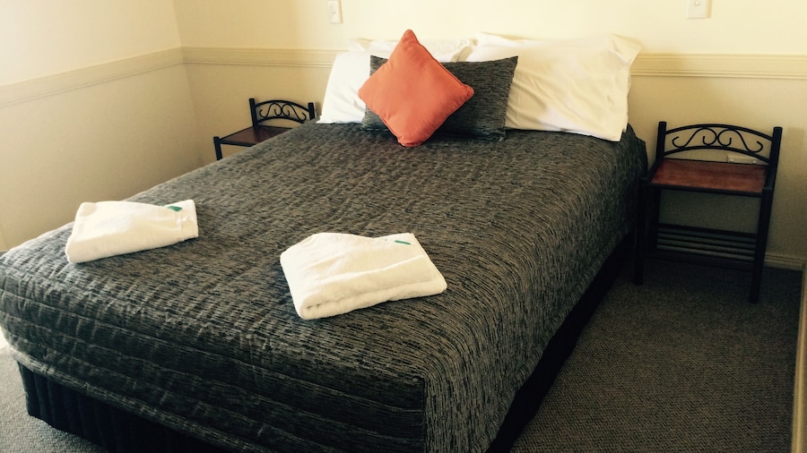 Park Avenue Hotel Motel