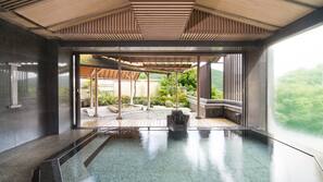 室內水療浴池