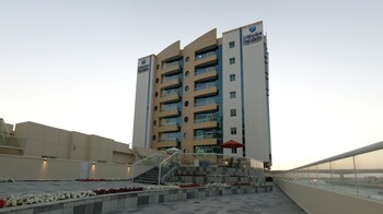 Dubai Emirate Hotels |Book cheap, star, luxury, budget