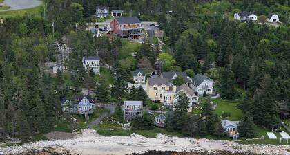 Oceanstone Seaside Resort