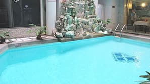 室内游泳池