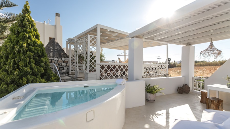 Aeolos Luxury Villas & Suites