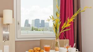 Coffre-forts dans les chambres, bureau, Wi-Fi gratuit