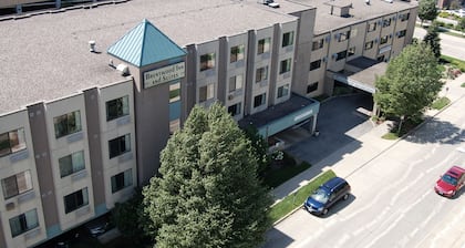 Brentwood Inn & Suites