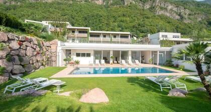 Hidalgo Suites & Restaurant