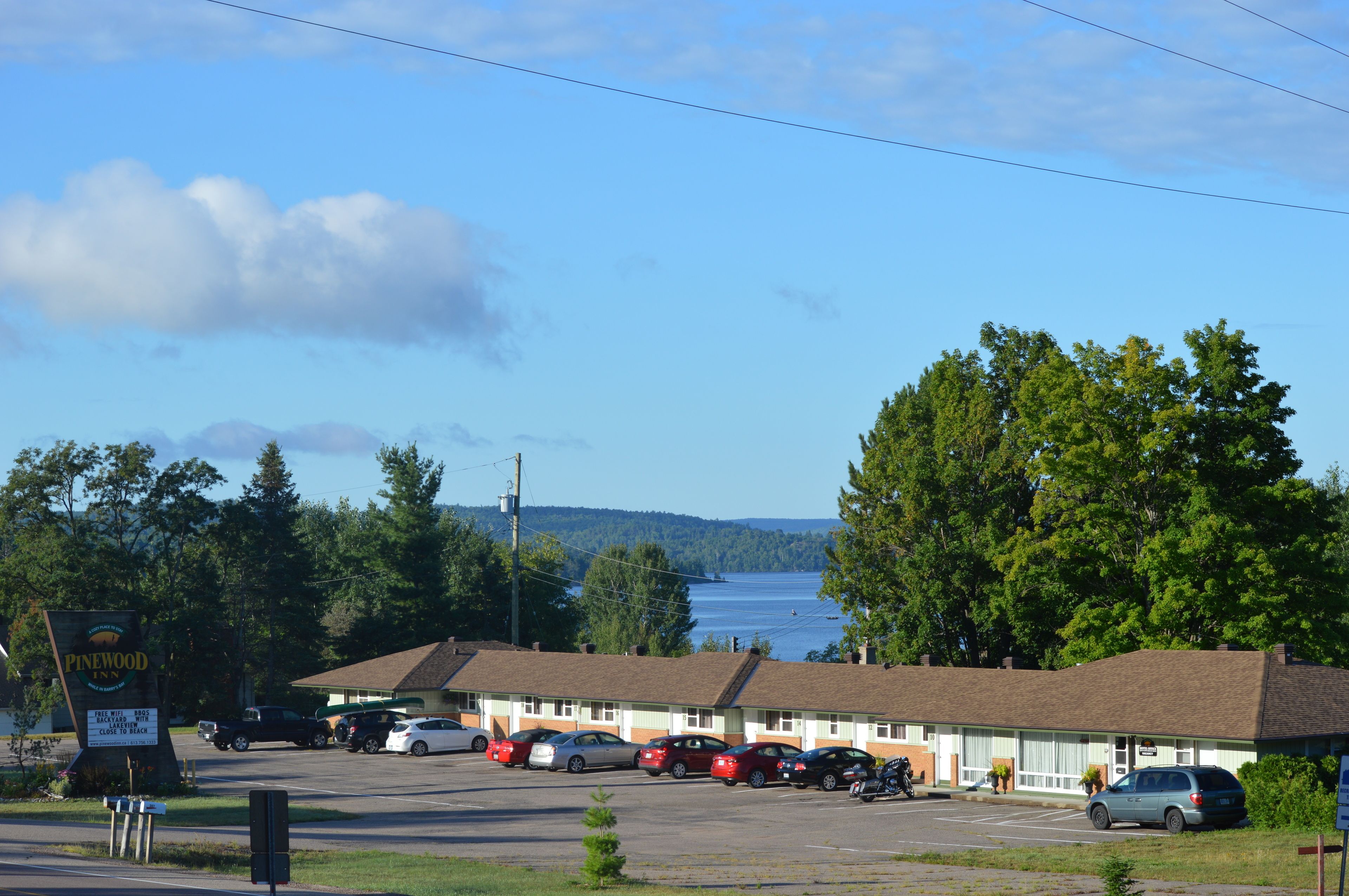 Pinewood Inn Canada: 2020 Pictures, Reviews, Prices & Deals | Expedia.ca