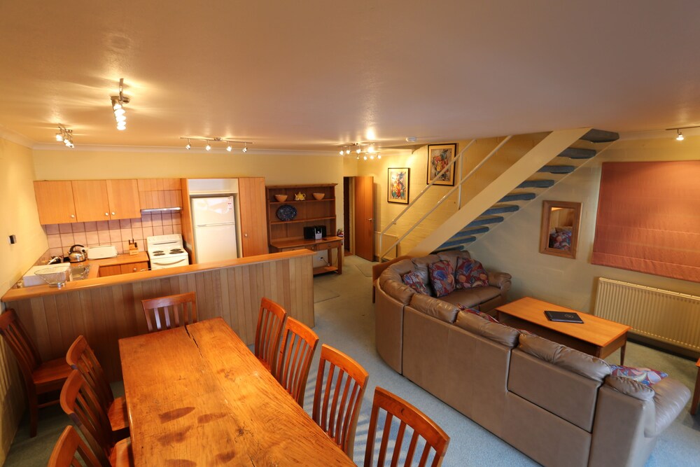 Snow Ski Apartments