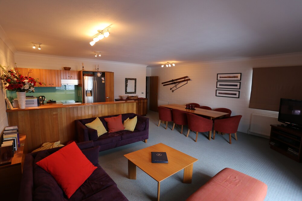 Snow Ski Apartments