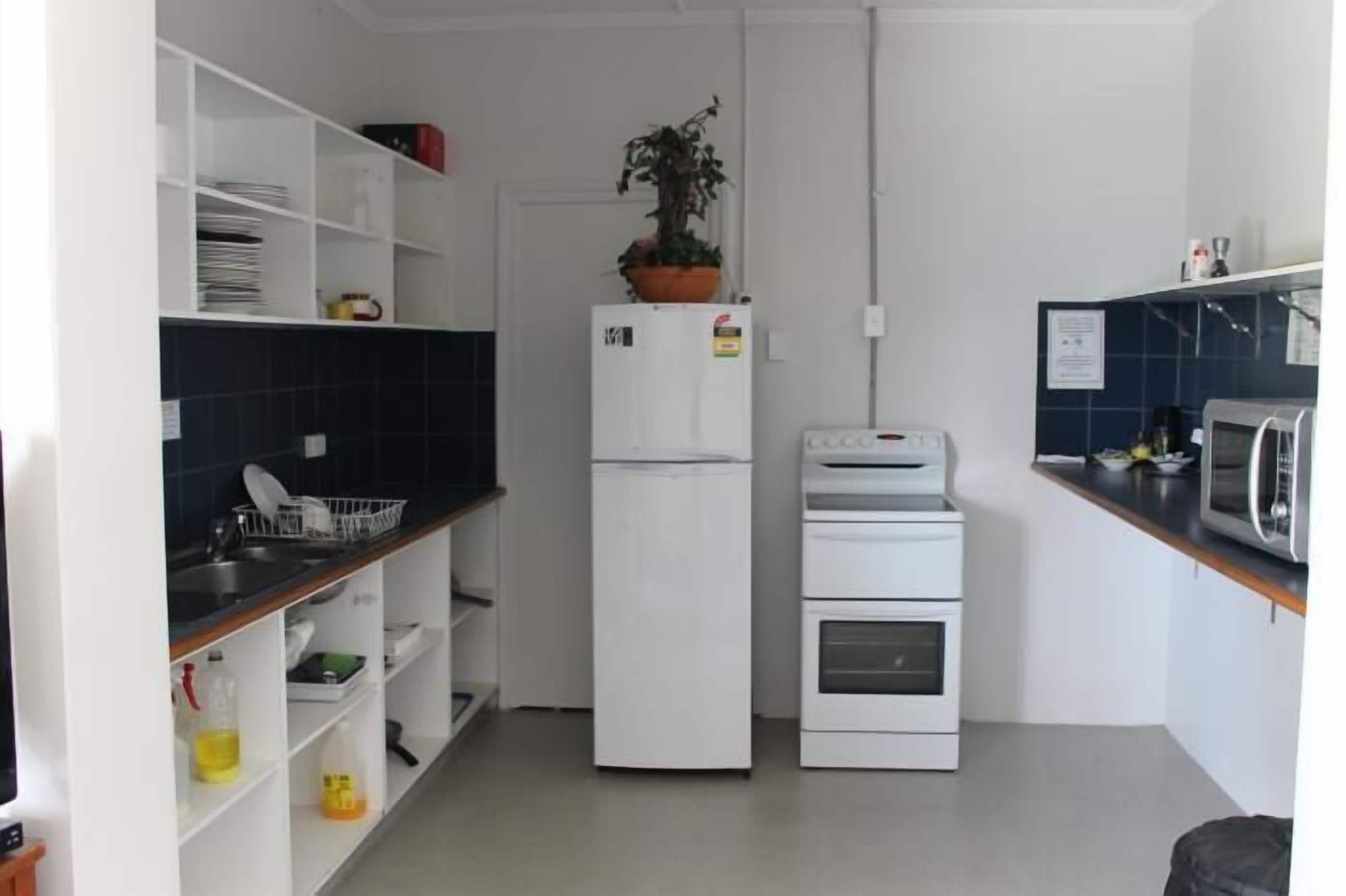 Tin Can Bay Budget Accommodation