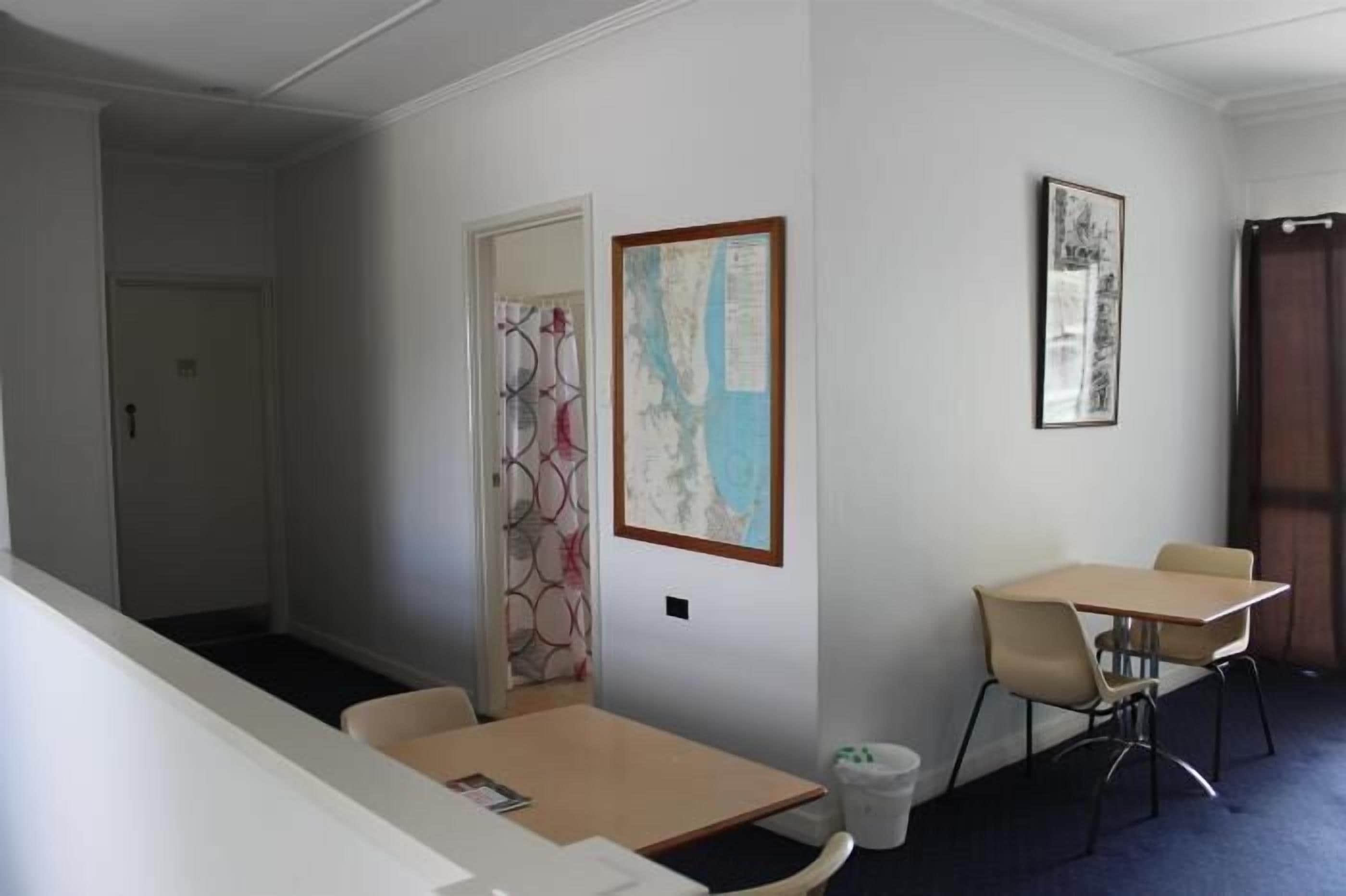 Tin Can Bay Budget Accommodation