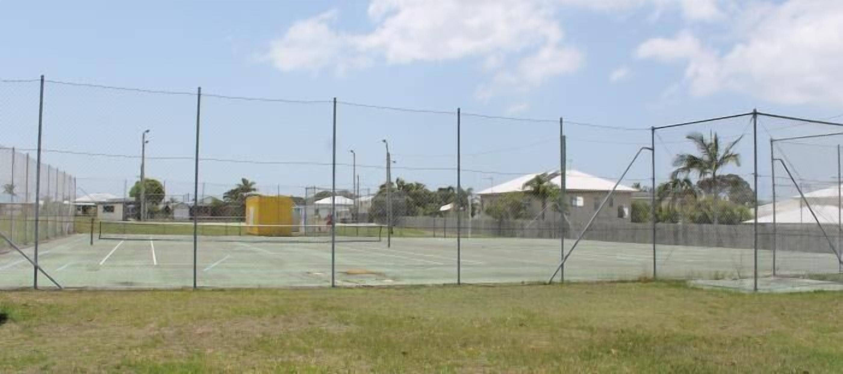 Tin Can Bay Budget Accommodation