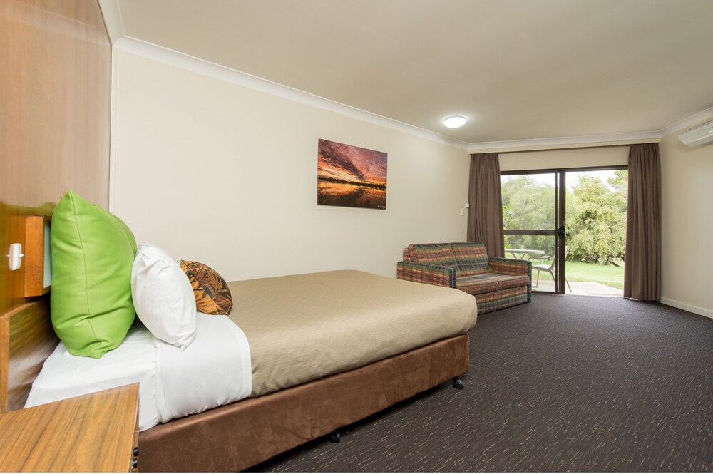 Renmark Resort