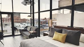 Premium bedding, minibar, in-room safe, desk