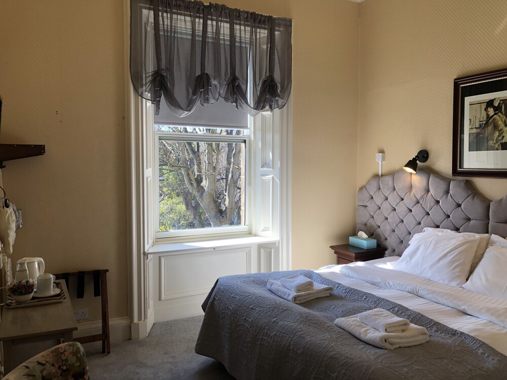 Allison House 16 Guesthouse