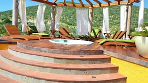 Bañera de hidromasaje al aire libre