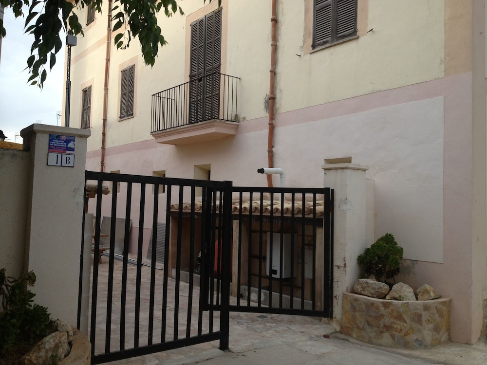 Hostel Secar De la Real