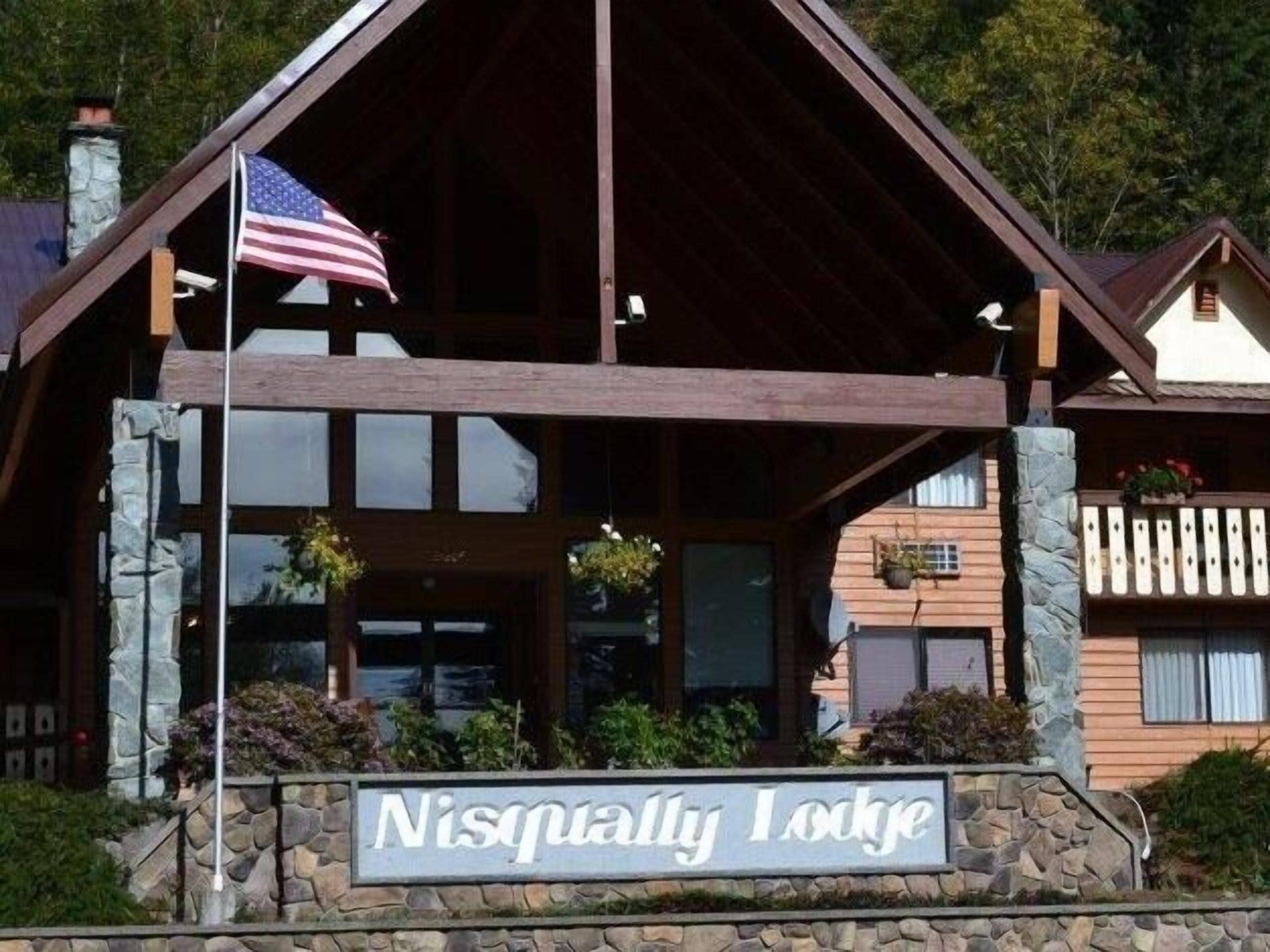 Nisqually Lodge in Ashford, United States