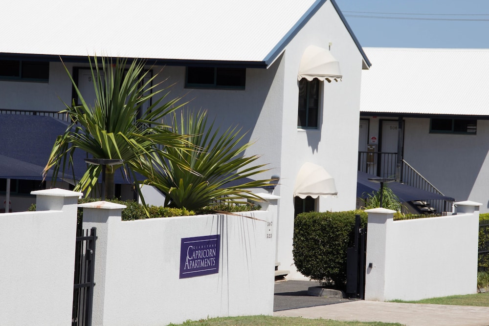 Property grounds, Gladstone Capricorn Apartments