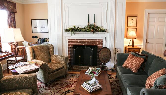 Compass Rose Inn In Newburyport Ma Expedia