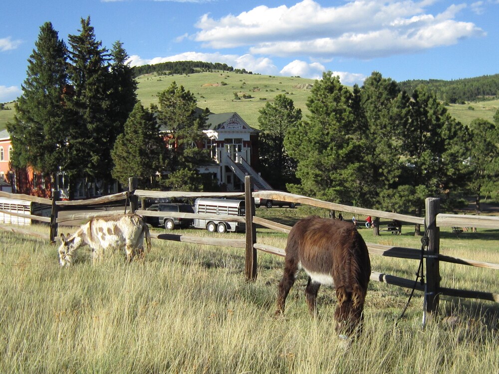 Cripple Creek Hospitality House & Travel Park