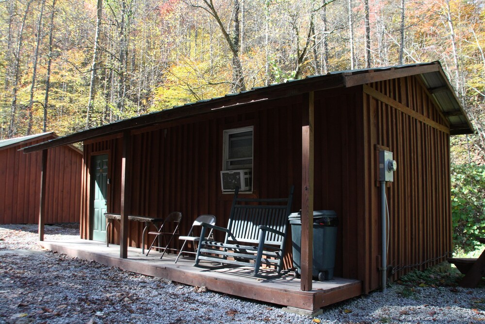 Harlan County Campground & Cabin Rentals in Putney Best Rates & Deals
