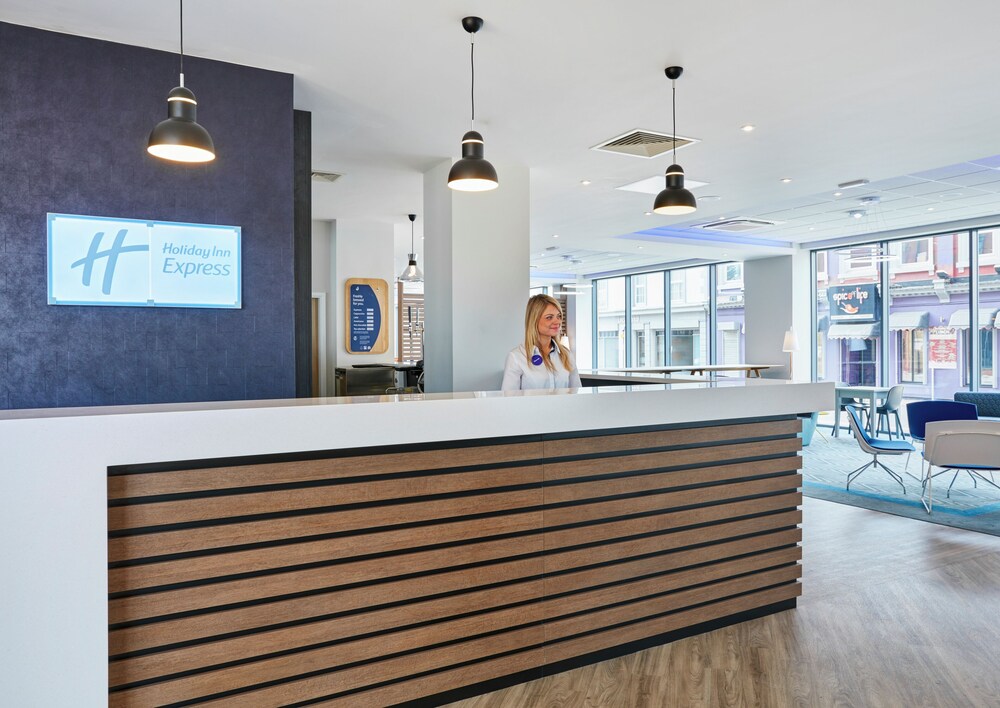 Holiday Inn Express Grimsby, an IHG Hotel AU103 Deals & Reviews