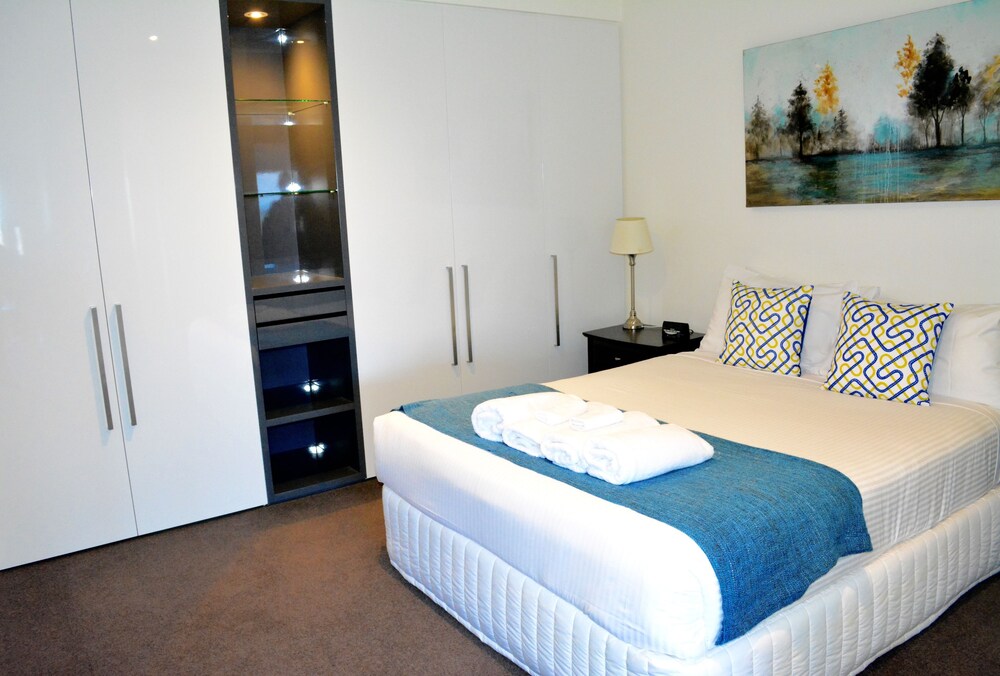 Southbank Apartments - Eureka Tower