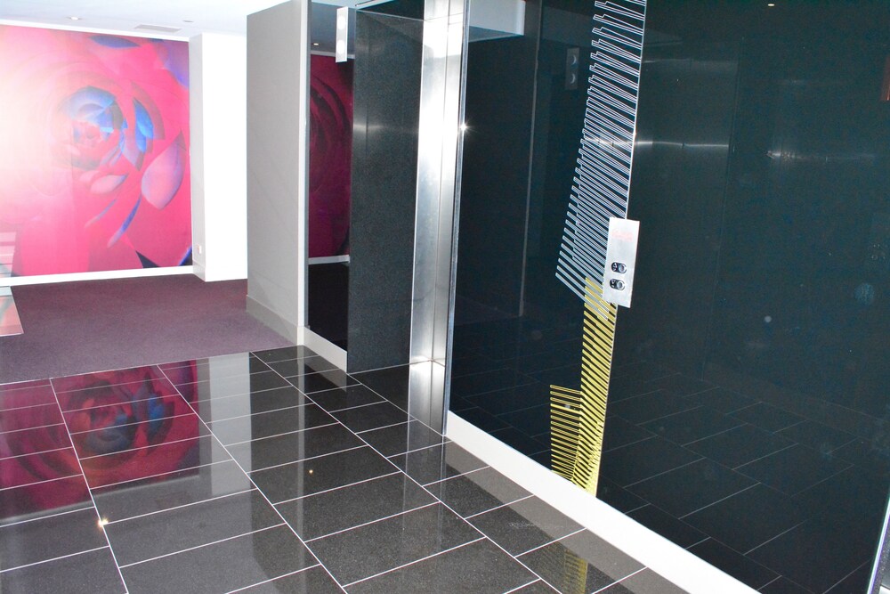 Southbank Apartments - Eureka Tower