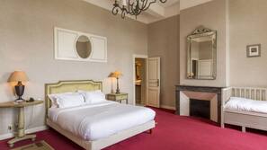 In-room safe, iron/ironing board, free WiFi