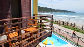 2 piscinas externas