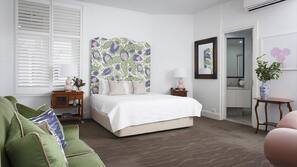 Premium bedding, minibar, individually decorated, individually furnished